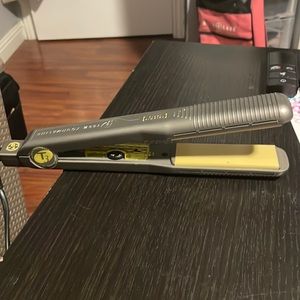 T3 Tourmaline Ceramic Iron 1 3/8